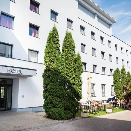 Famulus Hotel
