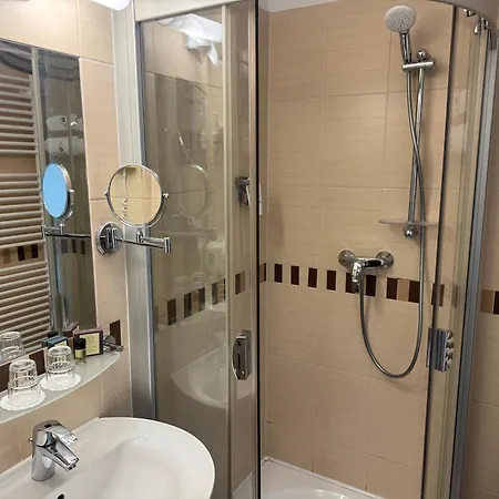 Famulus Hotel 4*