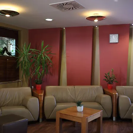 Famulus Hotel 4*