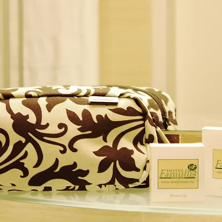 Famulus Hotell