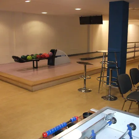 فندق Famulus غيور