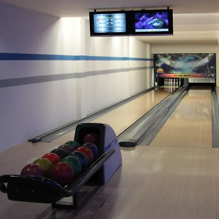 فندق Famulus غيور