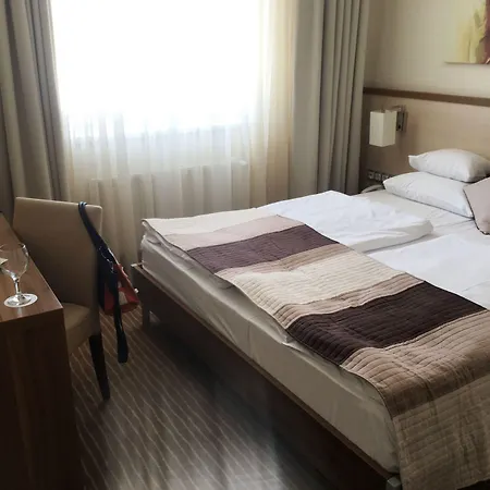 Famulus Hotel