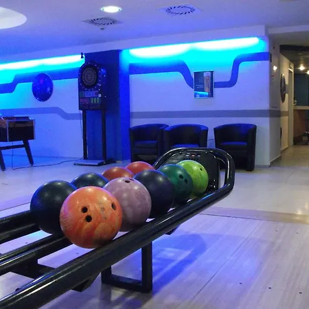 Famulus 4* Győr