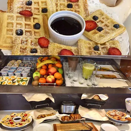 Famulus 4* Győr