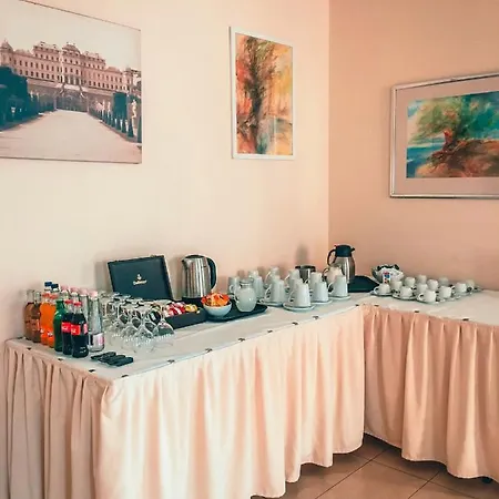 Famulus Hotel 4*