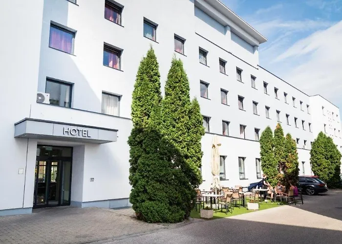 Famulus Hotel