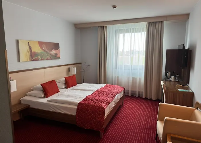 Famulus Hotel 4*
