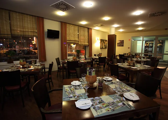 Famulus Hotel 4*