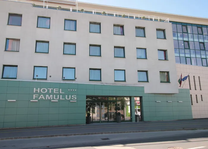 Famulus Hotel 4*