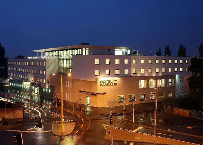Hotel Famulus